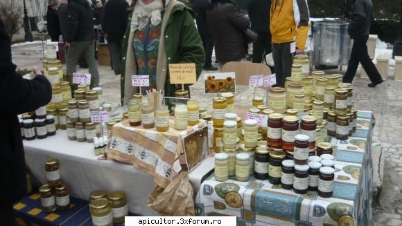 C�mpina 2010 - Pozele sunt făcute pe la ora 12,30, lume - POZE