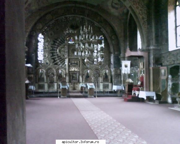 Fotografiile lui prisecarul - interior din biserica - POZE