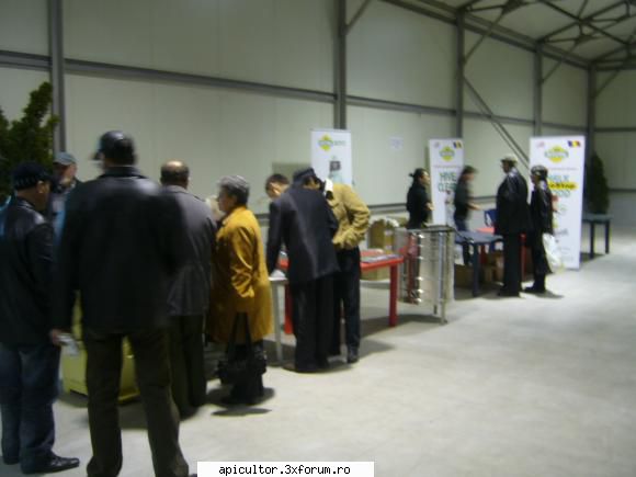 TARGUR APICOL GALATI 2011 - poze targ apicol Galatihttp - TARGURI APICOLE