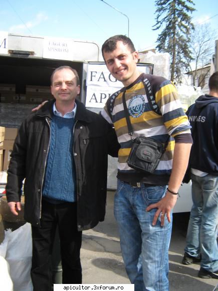 T�rgul Apicol Oltenia -Rm. V�lcea - Urmarea la poza 4 De asta zici Cristiane? - TARGURI APICOLE