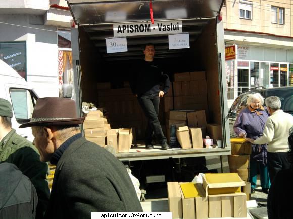 Targ apicol-�SĂRBĂTOAREA MIERII � BLAJ� - Vecinii nostri din Vaslui ;) - TARGURI APICOLE