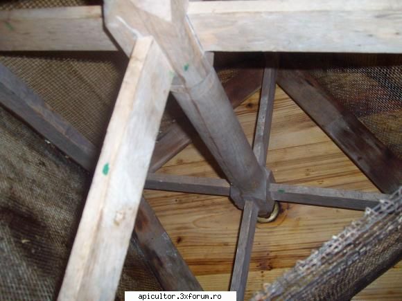 centrifuga de lemn. - CEZAR - EXTRACTOARE MIERE