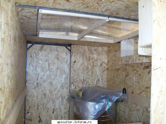 poze crisbee - cu luminator ce vine sub turela auto stupinei - POZE